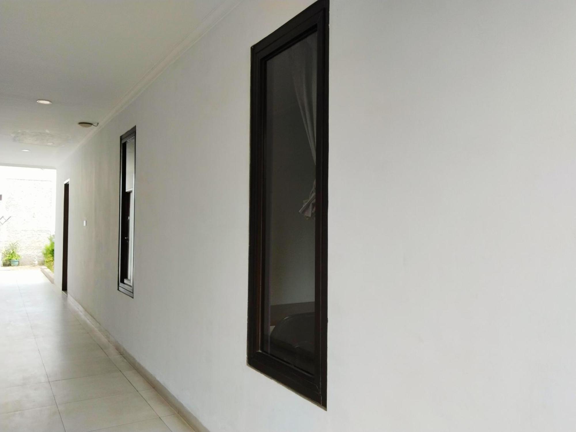 Hotel Dejati House Bekasi Exterior foto