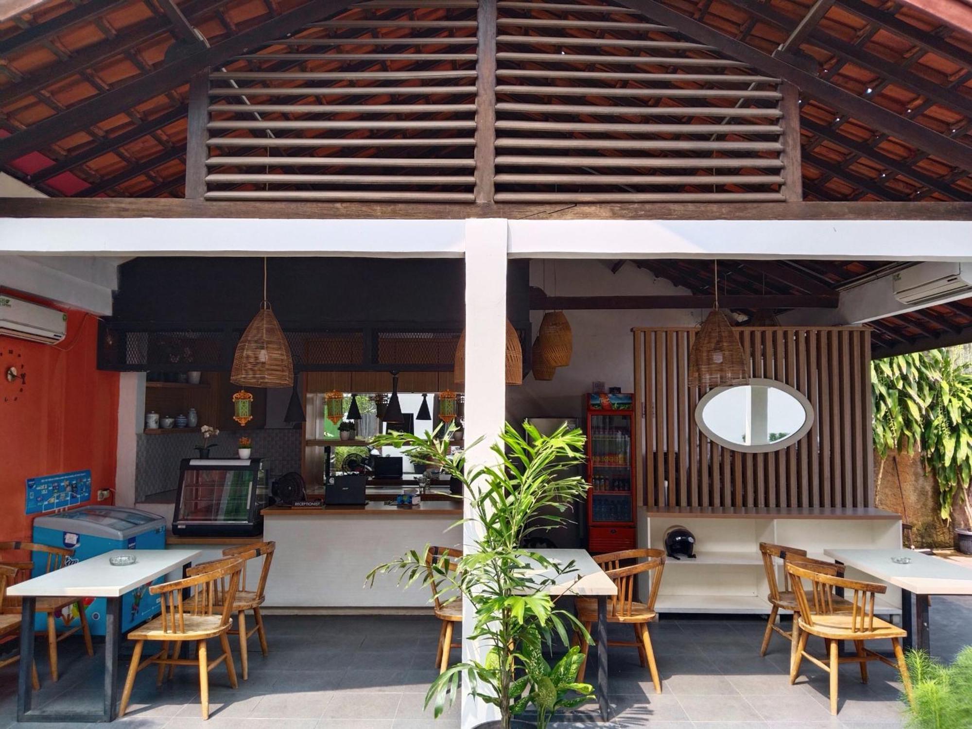 Hotel Dejati House Bekasi Exterior foto